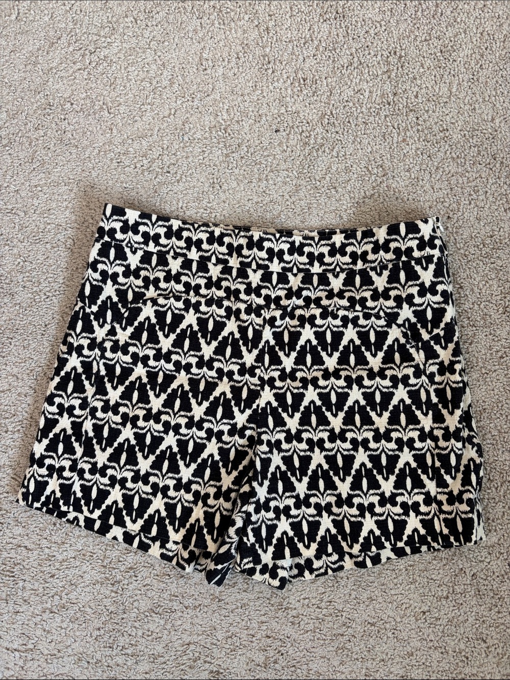 Anthropologie Cartonnier Black Cream Ikat Geometric Print High Waist Shorts 10